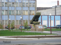 Памятник труженикам Орского механического завода. 2009 год