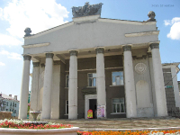 Здание Дворца культуры нефтехимиков. 2009 год