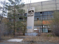 Памятник воинам-землякам, погибшим на фронтах Великой Отечественной войны 1941-1945 годов на территории ЗЖБИ-2
