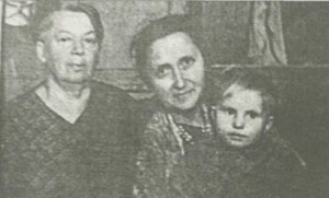 Людмила Добротворская, Владислава Копецкая с сыном (январь 1952-го)